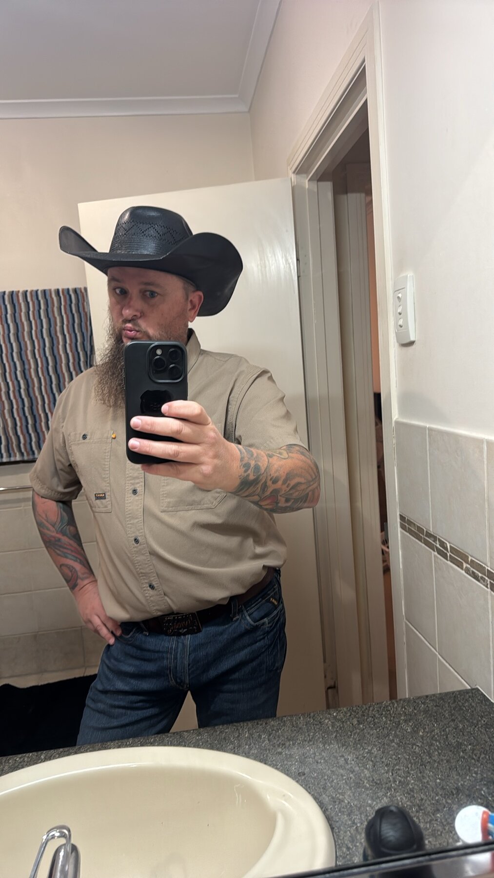 Shane ready to leave for the Caboolture rodeo and concert