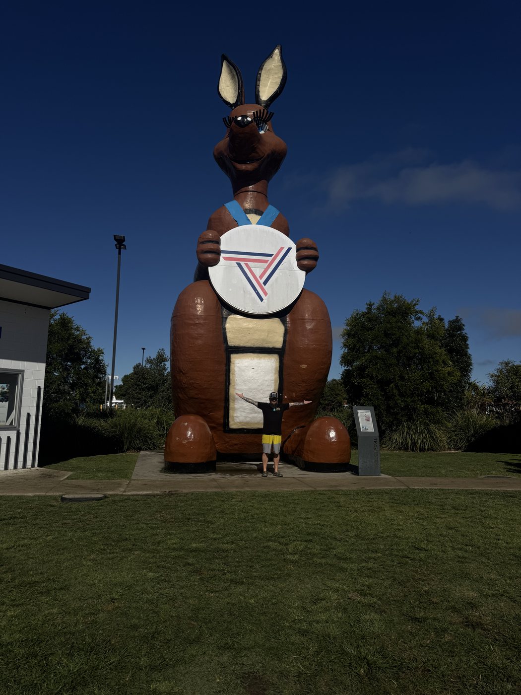 Big Matilda stop near Kybong on the way north.